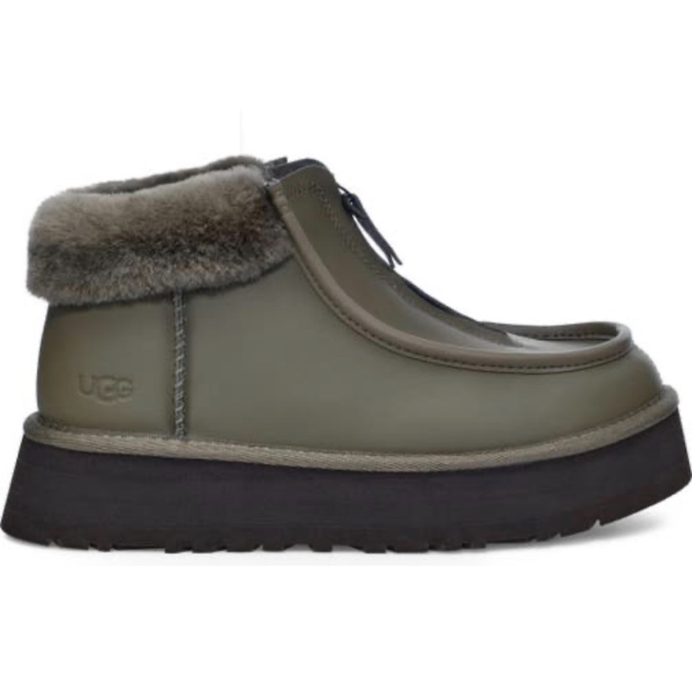 Ugg Funkette Platform Boots Size 8